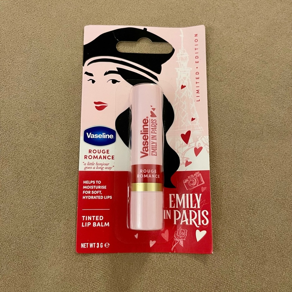 Emily in Paris Vaseline Lip Balm - Rouge Romance - Picture 5 of 11